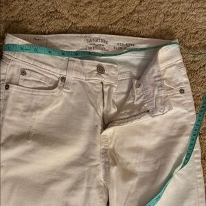 Signature by Levi Strauss & Co. White MID-Rise Slim Cuffed Jeans